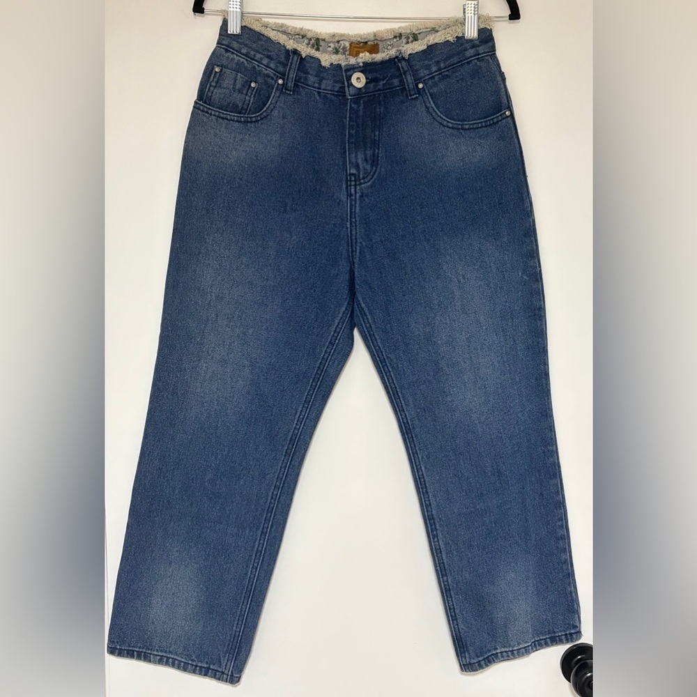 POL Distressed Embellished Women’s 100% Cotton Cropped Jeans Size Small NWT